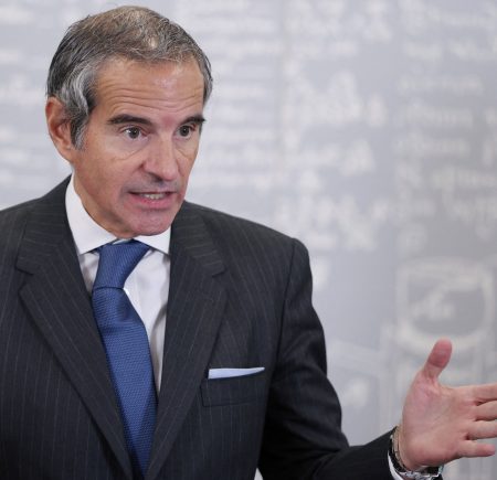 Útoky pri Bušehre zvyšujú riziko jadrovej havárie, varuje Rosatom