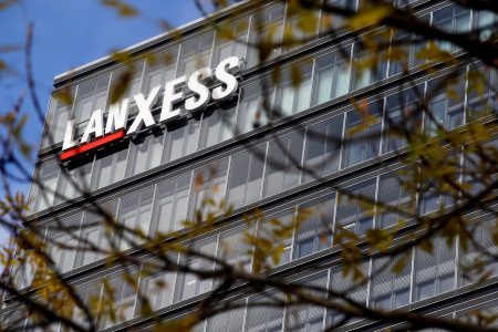 Lanxess to cut 550 jobs