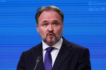 EU urges slower gas replenishment