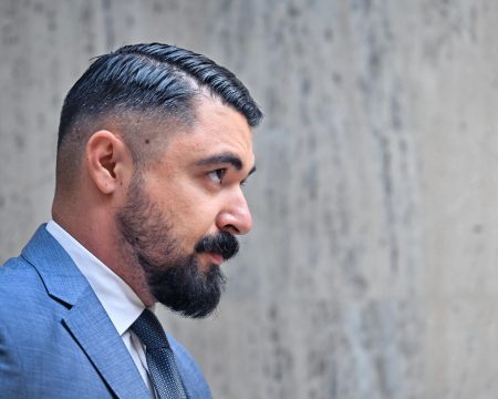 Pellegrini uzavrel disciplinárne konanie voči Gašparovi. Šéf SIS hovorí o konci poľovačky