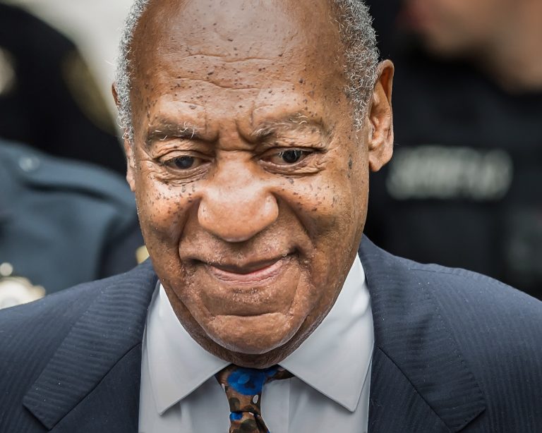 Bill Cosby má za znásilnenie zaplatiť 59 miliónov dolárov