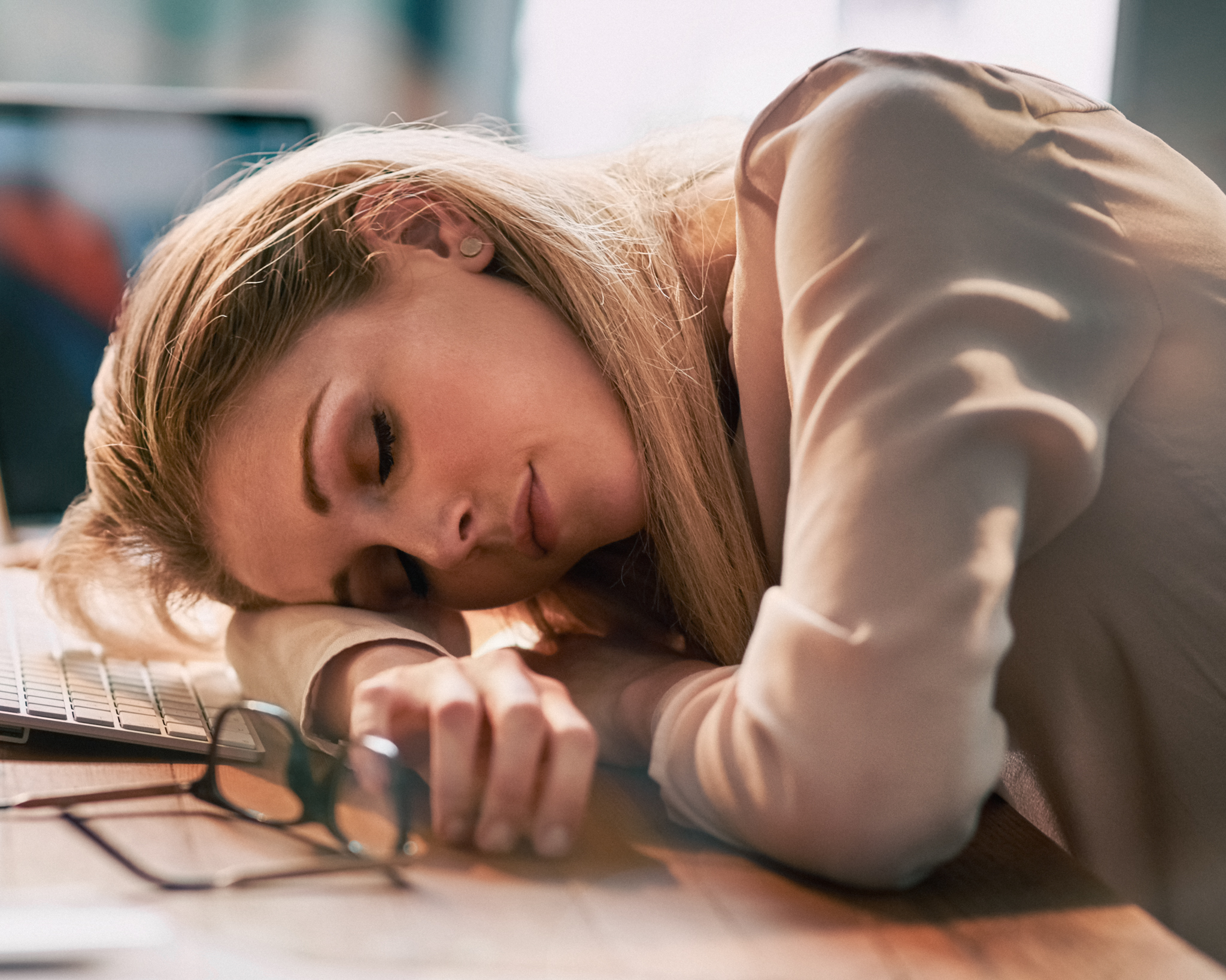 Diagnóza „jarná únava“ neexistuje. Prečo sa napriek tomu cítime bez energie?