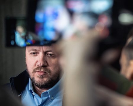 Mediálna obhajoba kovbojských praktík čurillovcov je plná zavádzaní a zľahčovania