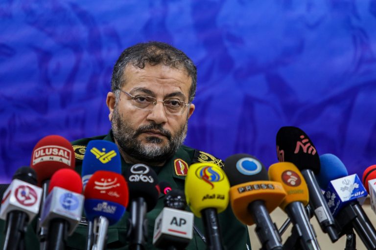 Revolučné gardy v Iráne potvrdili smrť veliteľa jednotiek Basídž