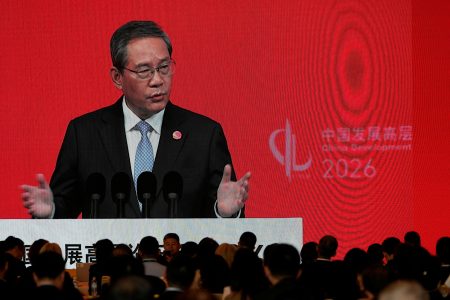 Čína sľubuje otvorenejšiu ekonomiku a láka firmy do Pekingu