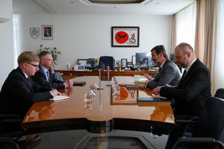 Úvodné rokovania s novým ruským veľvyslancom. Foto: MZVEZ SR