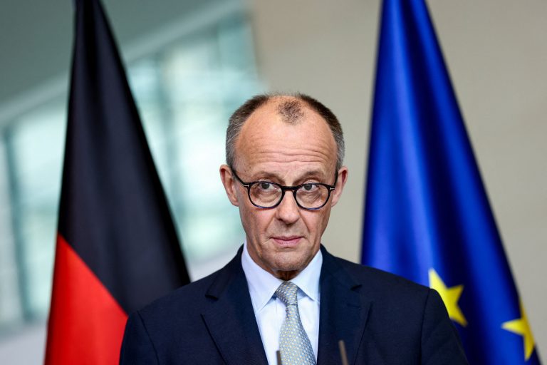 Berlín sa zapojí do francúzskych jadrových cvičení