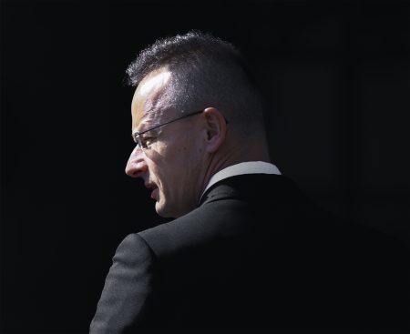 Szijjártó: Slovensko a Maďarsko prepoja rafinérie. Produktovod prepraví benzín aj naftu