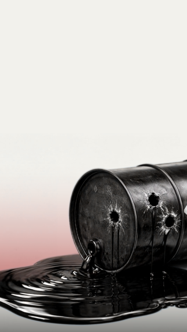 Oil still sets the tone on global markets – but a sharp drop in gold is also raising questions.