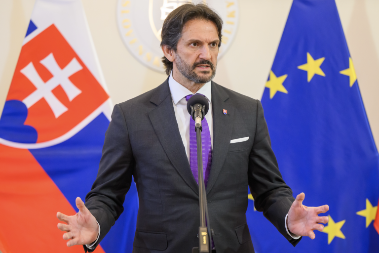 Kaliňák nevie, kedy prídu objednané systémy PVO z Izraela