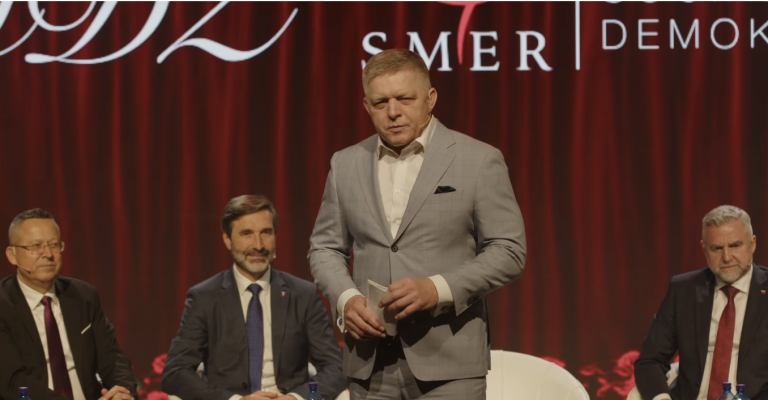 Fico po Zelenského vyhrážkach vyjadril solidaritu Orbánovi