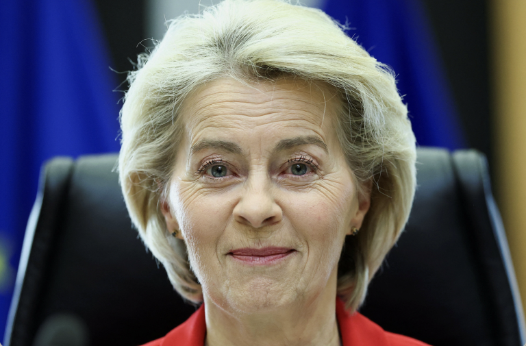 Diplomati: Leyenová prekročila svoj mandát v zahraničnej politike