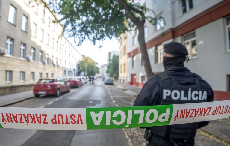 Z Krupiny hlásia výbuch v byte, zasahujú všetky zložky