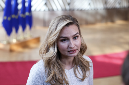 Sweden threatens to cut power exports to neighbours