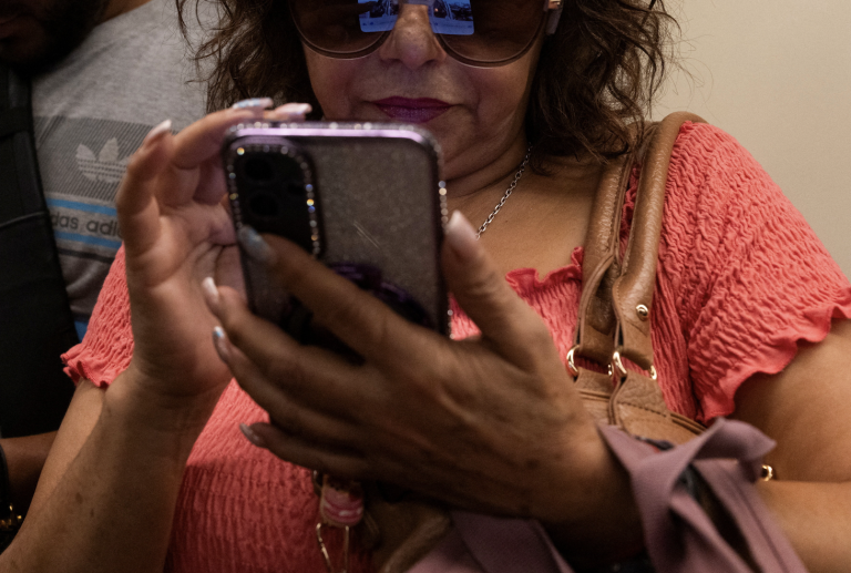 Policajný AI systém zlyhal a za mrežami skončila nevinná žena