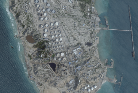 Trump weighs Kharg Island occupation to reopen Hormuz