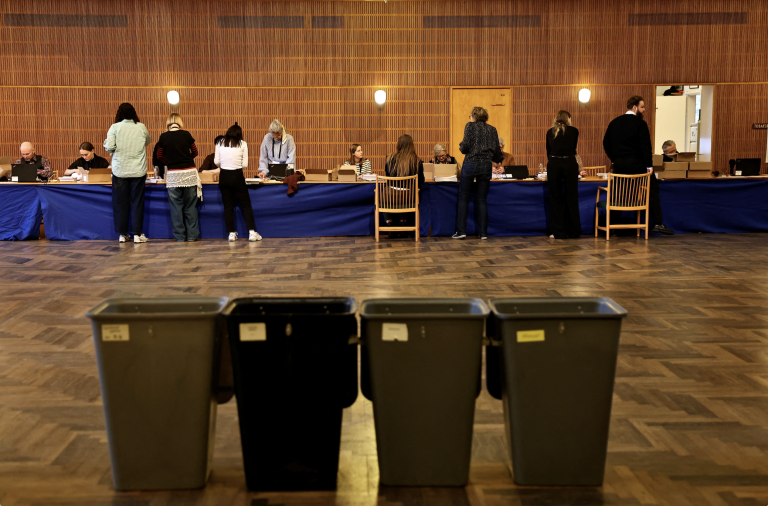 Vzoprela sa Trumpovi. Dáni volia, šance má Frederiksenová