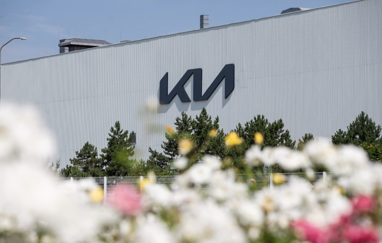 Kia Slovakia ide do štrajkovej pohotovosti, odbory tlačia na mzdy