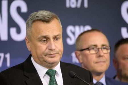 Národniari chcú úrad na kontrolu médií. Vzpiera sa im Hlas