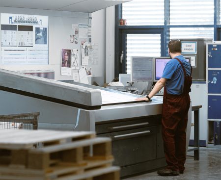 Ceny energií a lacná Ázia: čo ťahá ku dnu martinskú tlačiareň Neografia