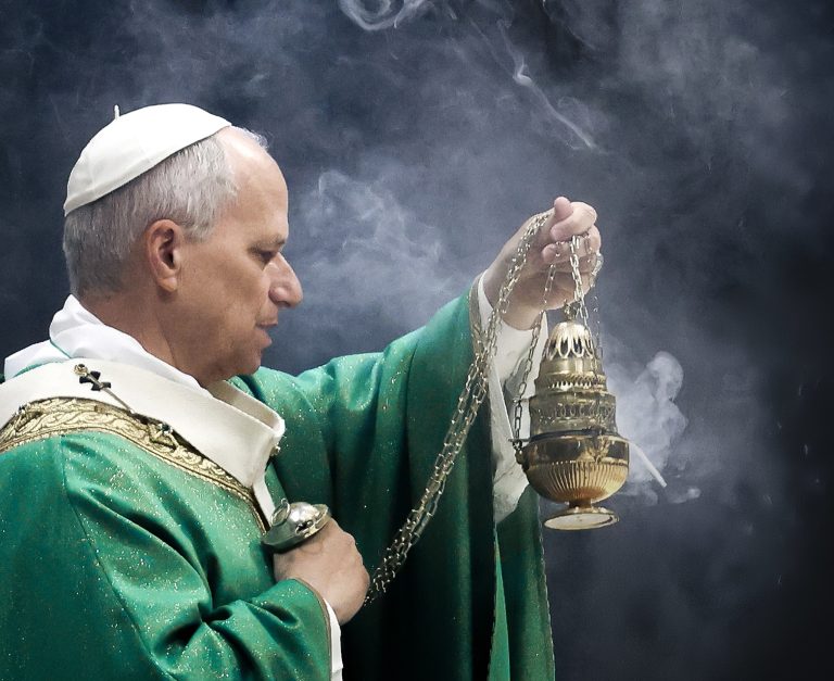 Pope Leo XIV warns that divisions over the traditional Mass are a “painful wound,” stressing the liturgy as a sign of Church unity. Foto: Alessandra Benedetti - Corbis/Corbis via Getty Images
