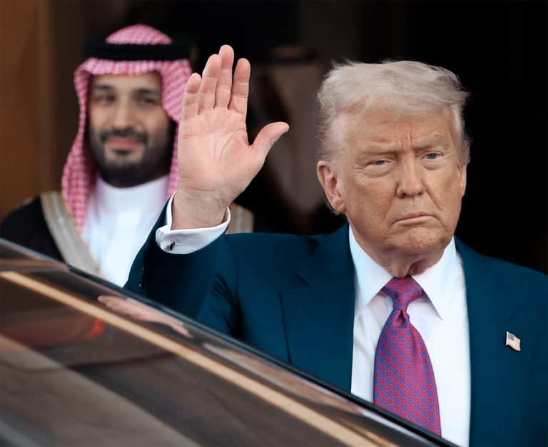 Donald Trump a Mohamed bin Salmán. Foto: Win McNamee/Getty Images