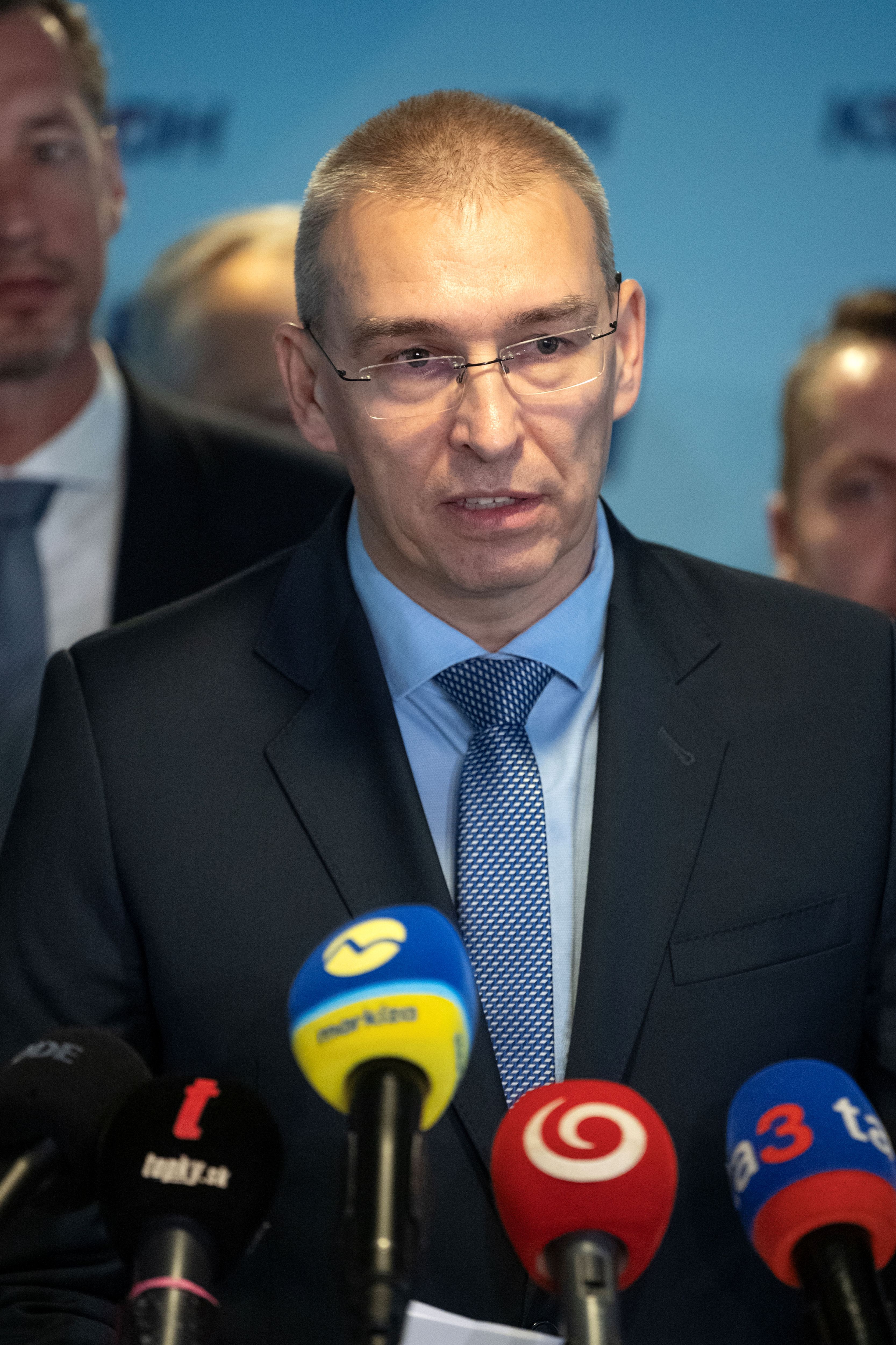 KDH rešpektuje Hajka, v parlamente ho nahradí Paľa