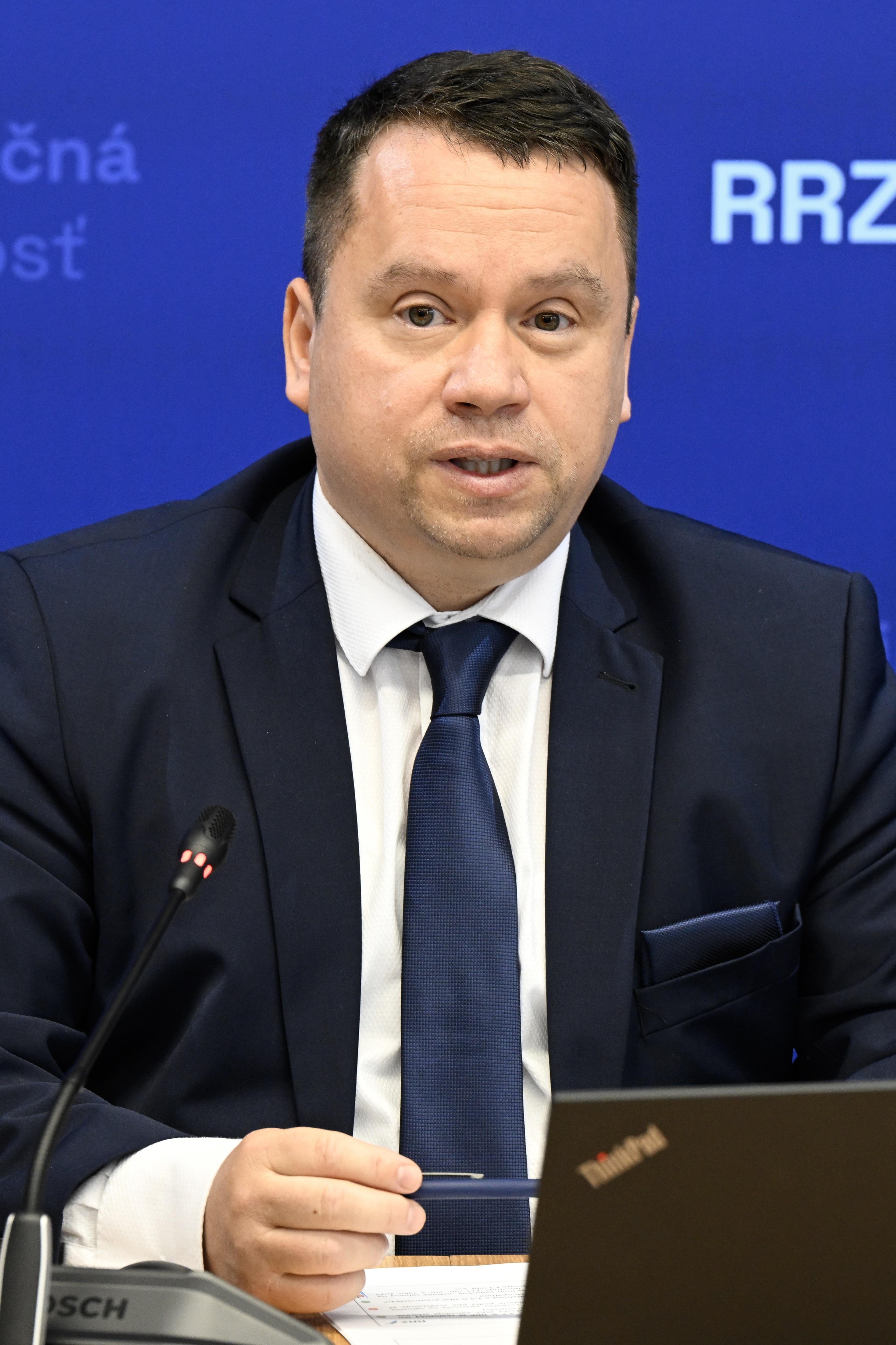 Slovensko uviazlo v konsolidačnej pasci. Vláda rezignovala na stabilizáciu dlhu, varuje RRZ