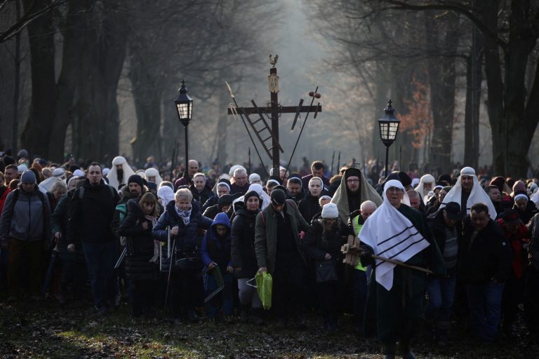 Katolícka cirkev v Poľsku pripravuje plán pre krízy vrátane vojny