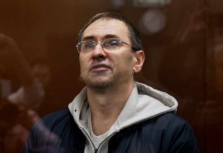 Ruský súd poslal do väzby investigatívneho novinára