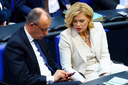 Investigation Into Phishing Attacks on German Top Politicians