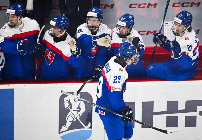 Mladí slovenskí hokejisti zdolali Dánov a postupujú do semifinále
