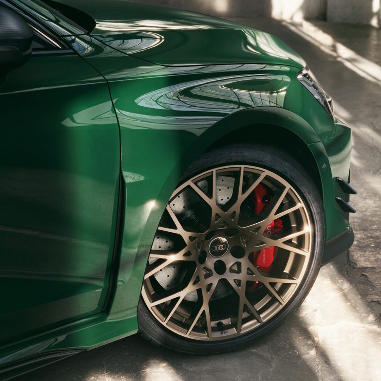 Rezort vnútra nakúpil výkonné autá typu SUV za vyše 350-tisíc eur