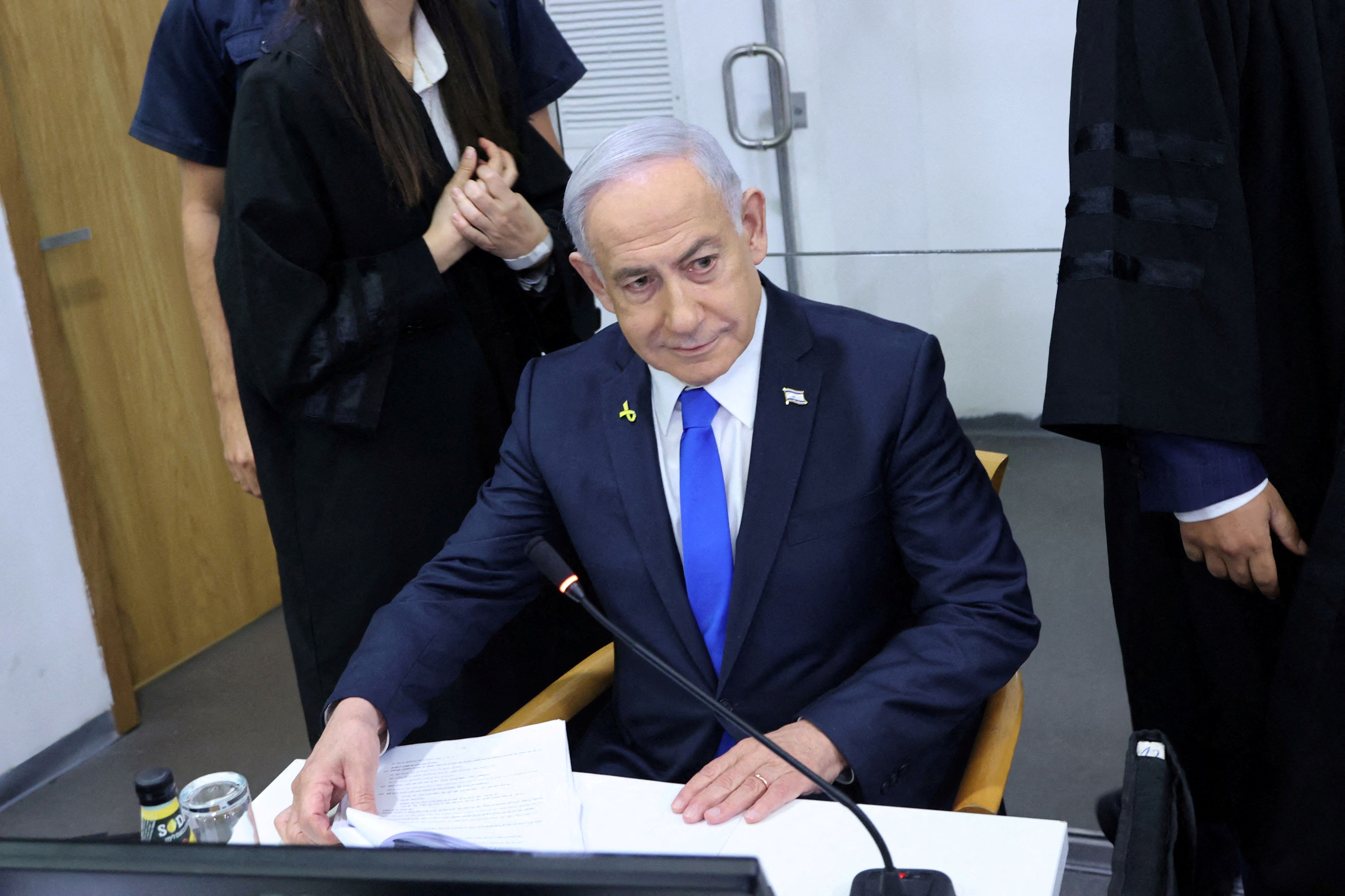Izrael žaluje NYT pre článok o zneužívaní palestínskych väzňov