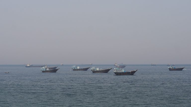 Londýn chystá plán pre Hormuz, prerokuje ho viac ako 30 krajín