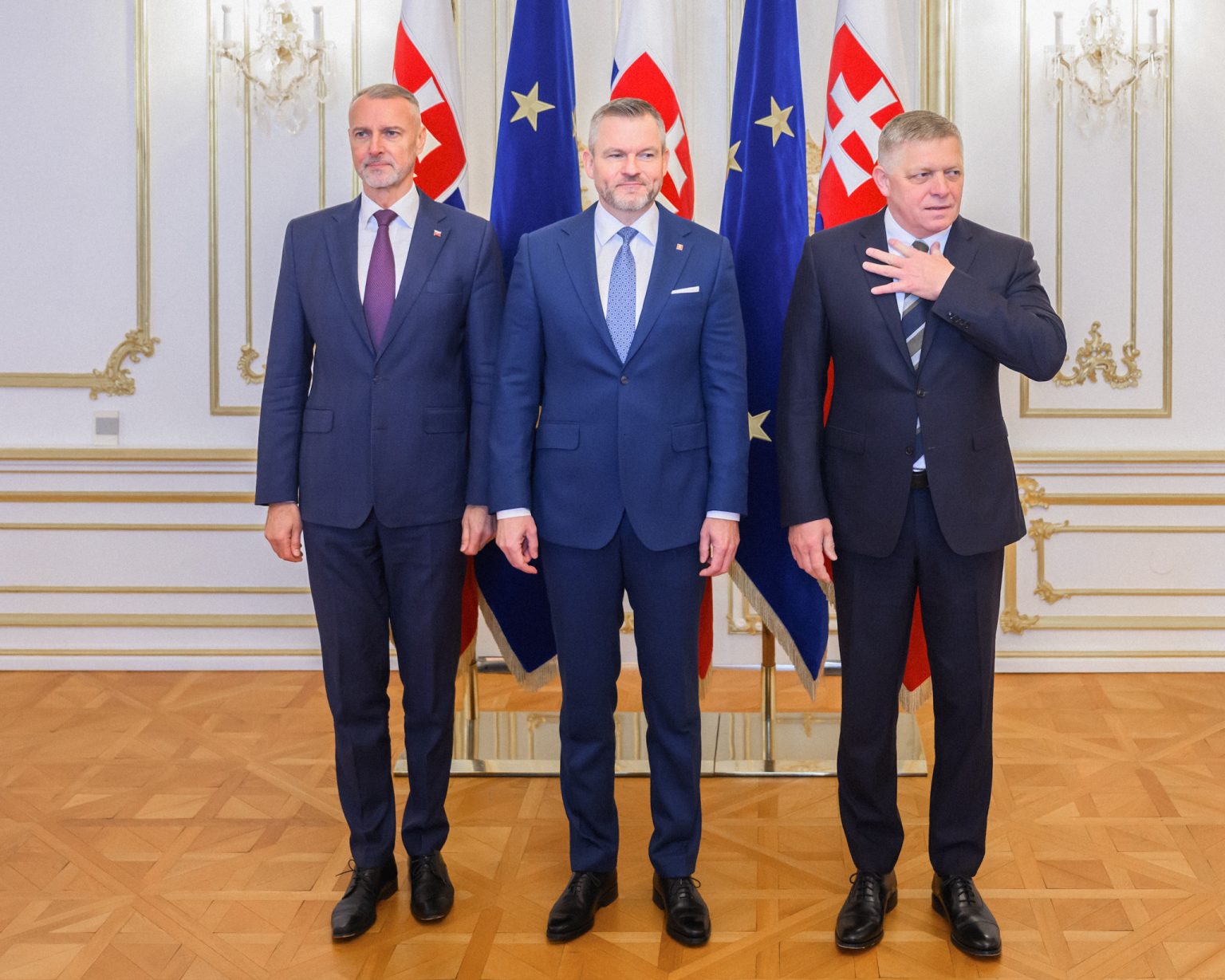 Traja najvyšší ústavní činitelia: Richard Raši, Peter Pellegrini a Robert Fico. Foto: Jaroslav Novák/TASR