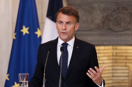 Macron Calls for Full Reopening of Strait of Hormuz
