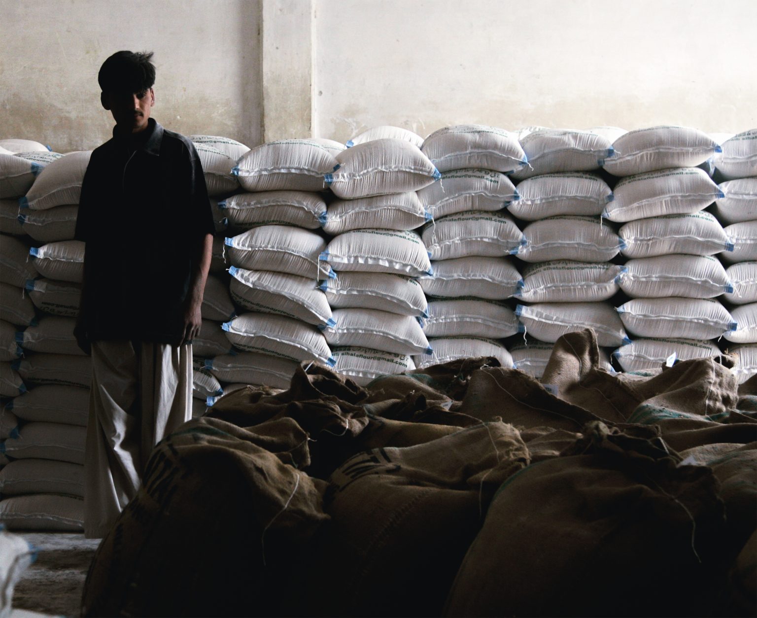 Even small disruptions to rice supply can drive up prices and strain household budgets. Photo: Warrick Page/Getty Images
