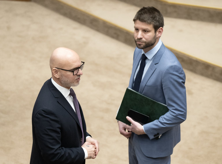 Je to odkaz Slovensku, hovoria o víťazstve Tiszy PS a SaS