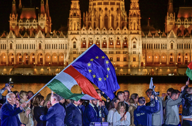 Víťazstvo strany Tisza posilnilo forint, trhy veria v eurofondy