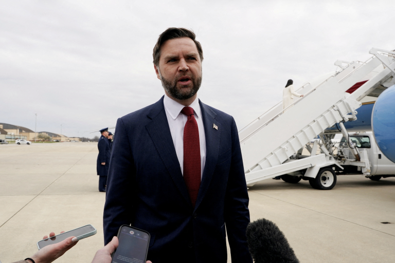 USA dosiahli v rokovaniach s Iránom veľký pokrok, vraví Vance