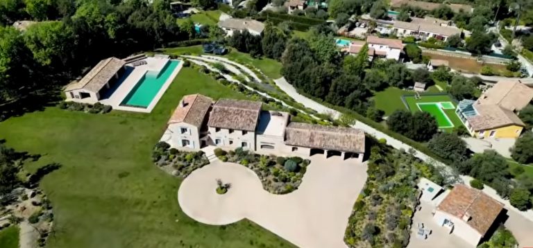 Matovič ukázal vilu, ktorá údajne patrí bývalému funkcionárovi Smeru