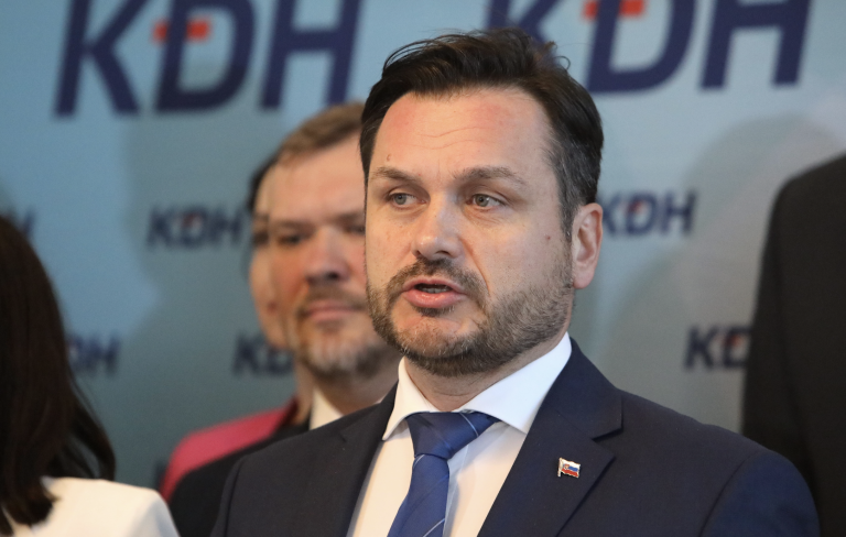 KDH hovorí výstavbe nemocníc áno, ale bez bianko šeku