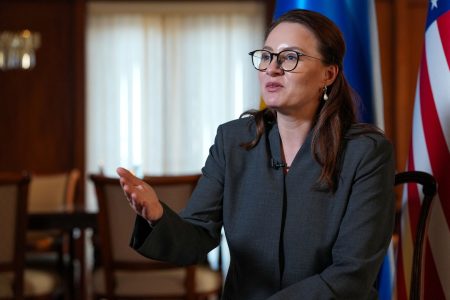 Ukraine Welcomes US Talks, Urges Tougher Russia Sanctions