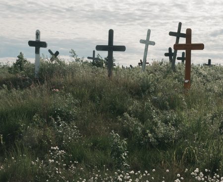 Zvuky z hrobu v Bijacovciach viedli k exhumácii. Pochovanie zaživa odborníci odmietajú