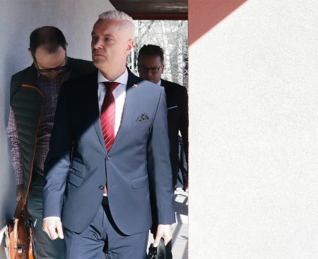 Ferenčák viní políciu z praktík ŠtB. Kritizuje zásah voči jeho 80-ročnej matke