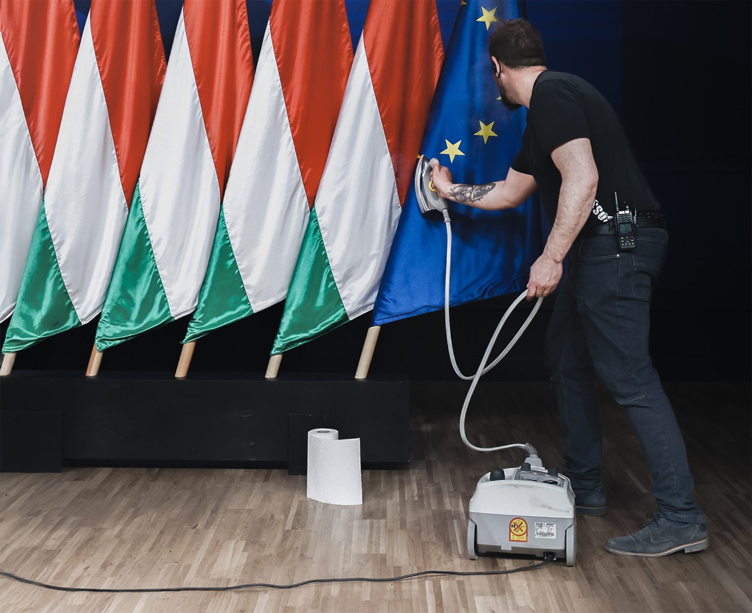 Brusel čelí neistote v súvislosti s Péterom Magyarom, keď sa jeho sľub pokračovať v kľúčových prvkoch Orbánovej politiky dostáva do napätia s očakávaniami EÚ. Foto: Jakub Porzycki/NurPhoto via Getty Images