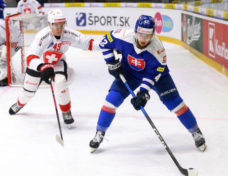 V hokejovej príprave zdolali Slováci Švajčiarov 3 : 1