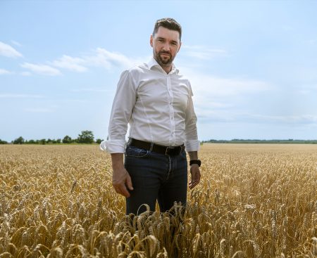 Takáč zvyšuje podporu farmárom, varuje však pred mliečnou krízou