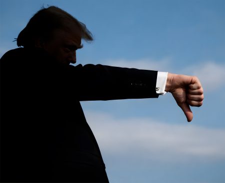 Trump pohrozil genocídou. A potom si to rozmyslel